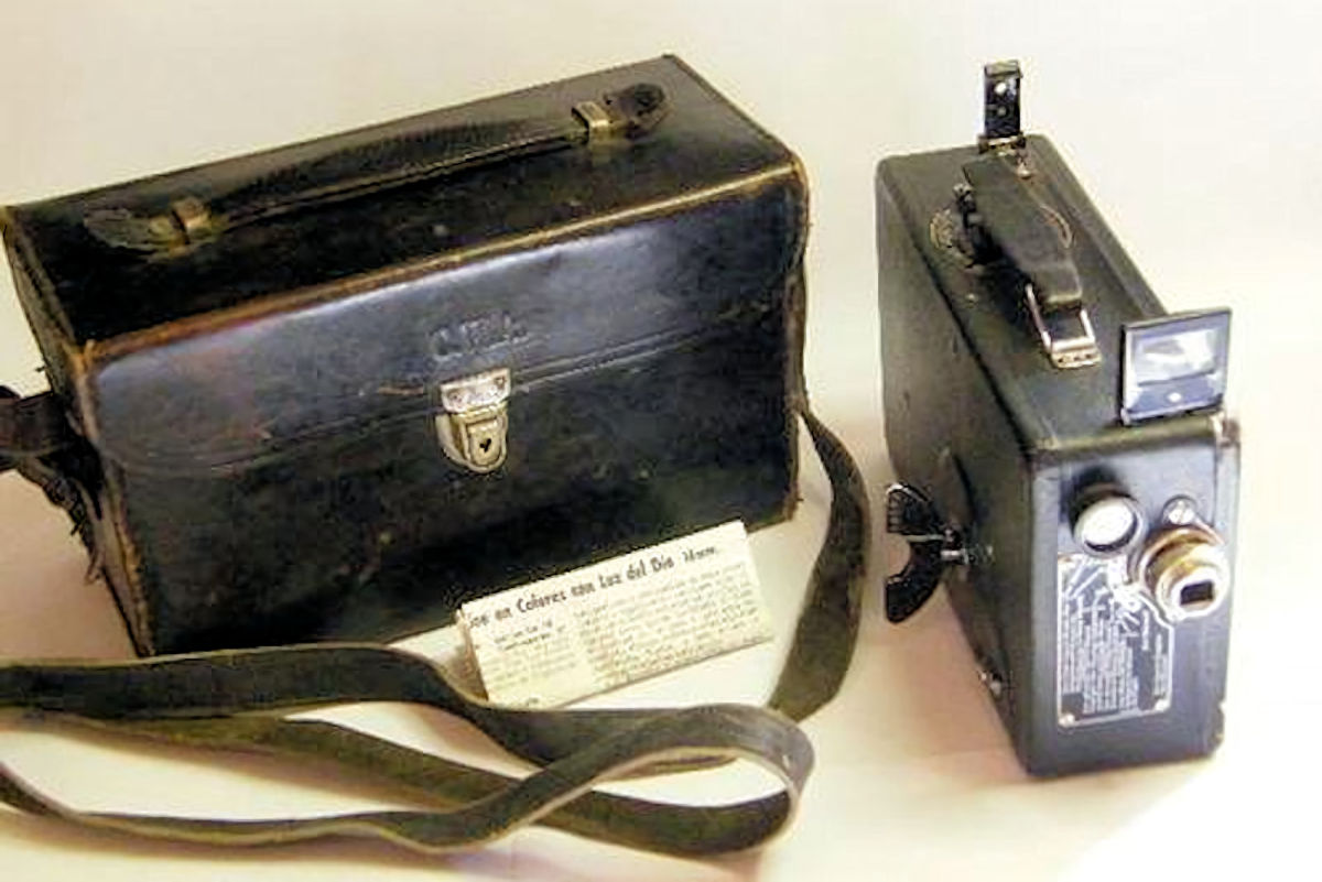 Camera Cine-Kodak Modl BB Junior  - avec sacoche